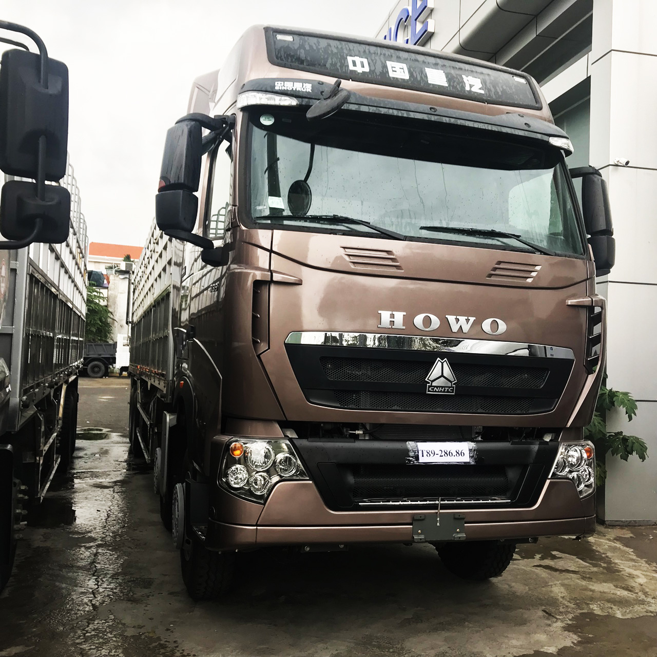 xe tải howo 4 chân
